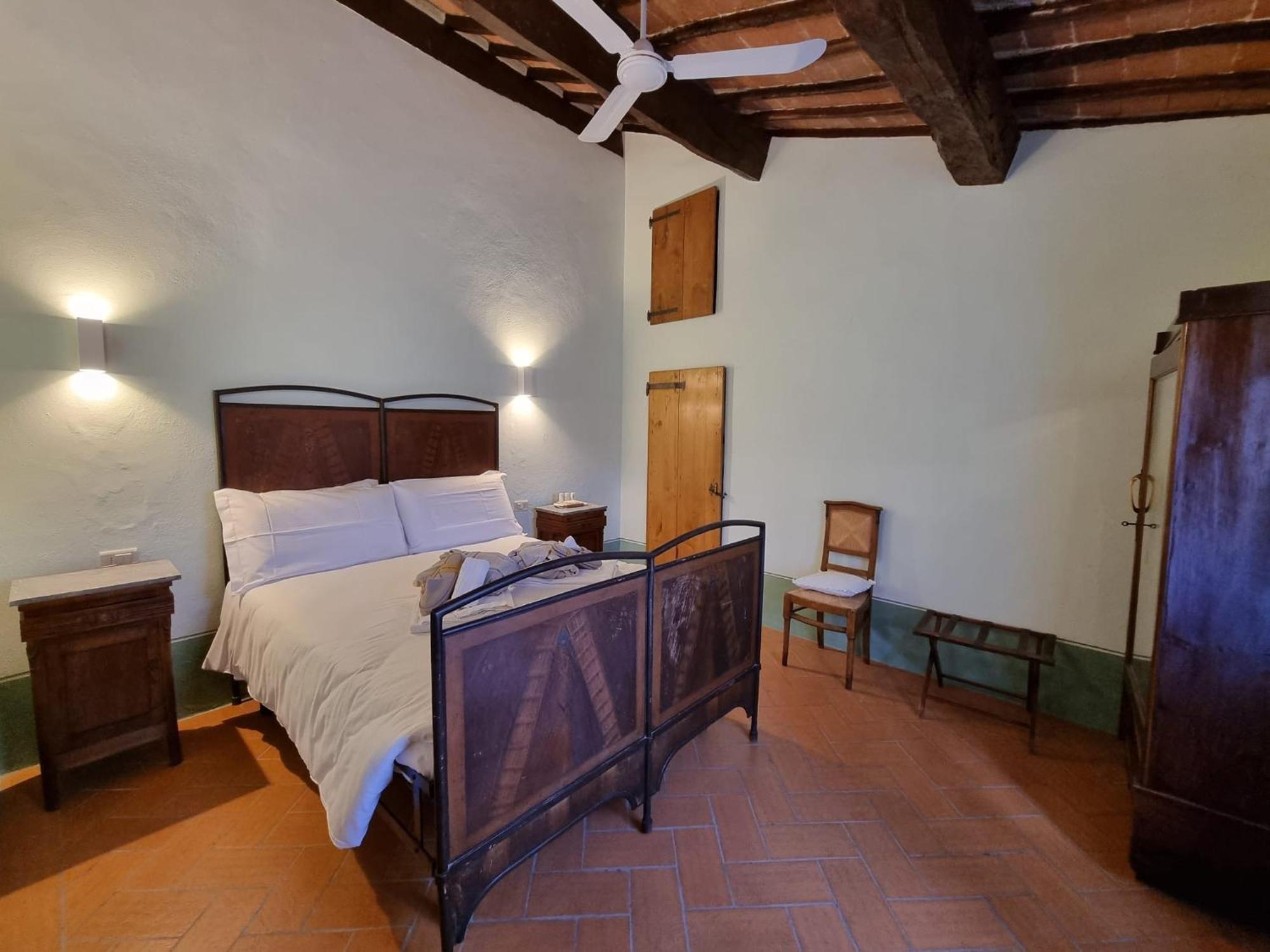 Agriturismo Le Sorbelle D'Orcia Con Piscina Pienza Eksteriør bilde