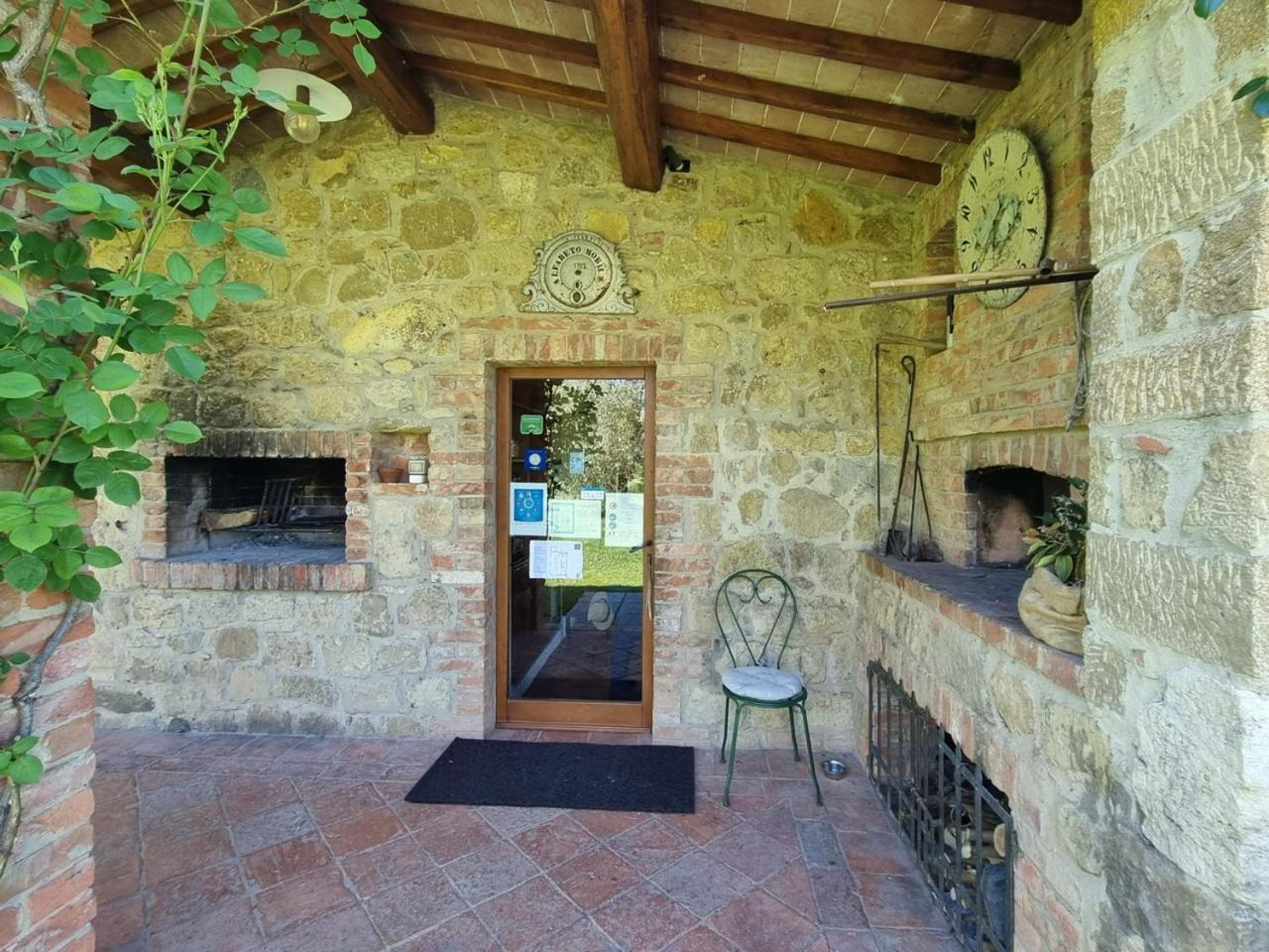 Agriturismo Le Sorbelle D'Orcia Con Piscina Pienza Eksteriør bilde