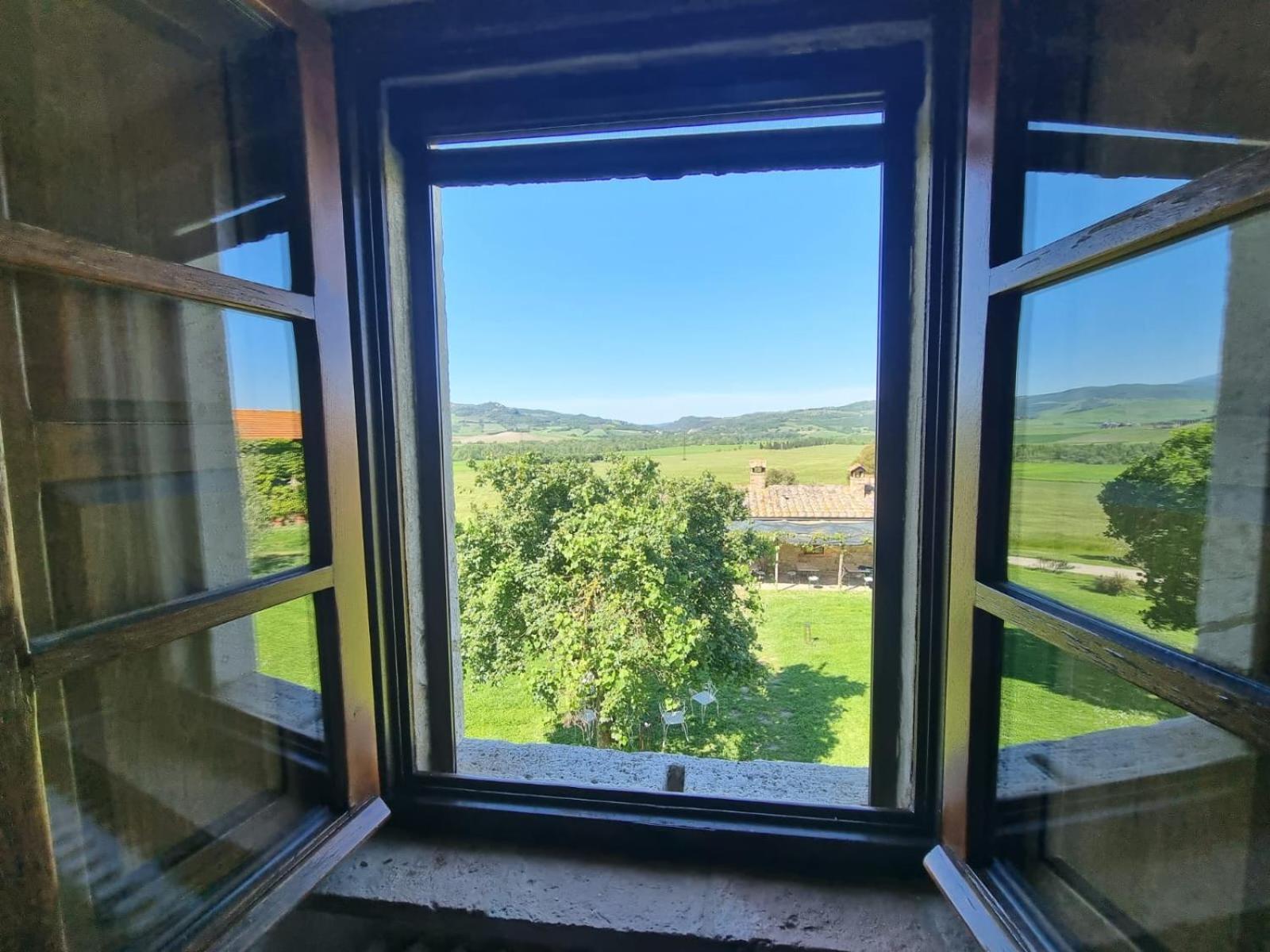 Agriturismo Le Sorbelle D'Orcia Con Piscina Pienza Eksteriør bilde